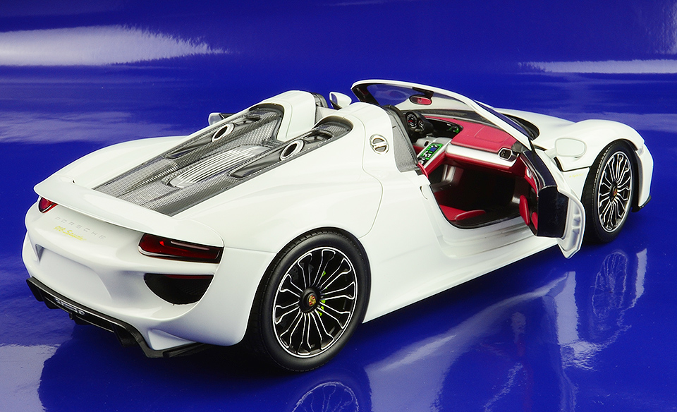 110062436 Porsche918 Sypder 2013 White