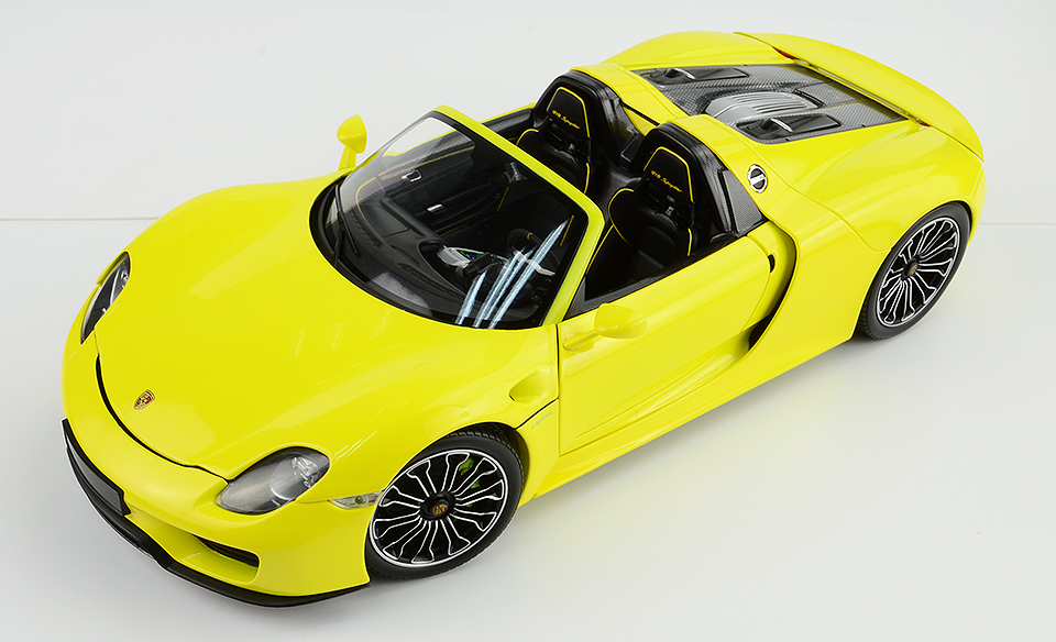 110062434 Porsche918 Sypder 2013 Yellow