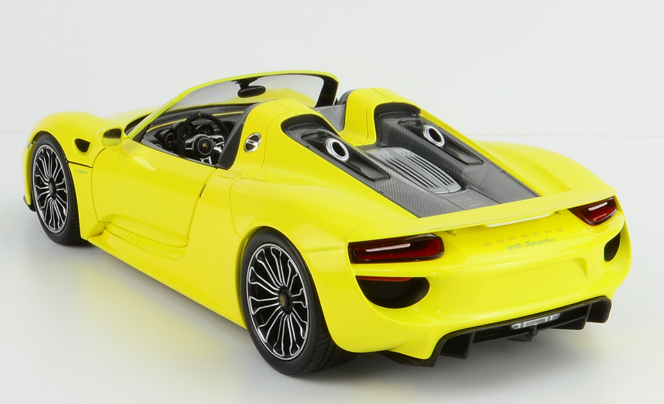 110062434 Porsche918 Sypder 2013 Yellow