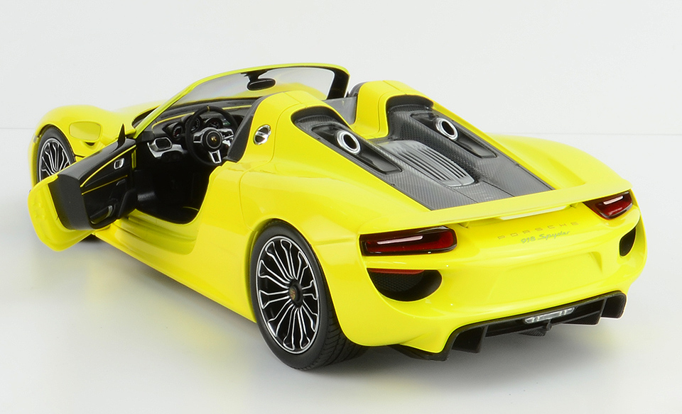 110062434 Porsche918 Sypder 2013 Yellow