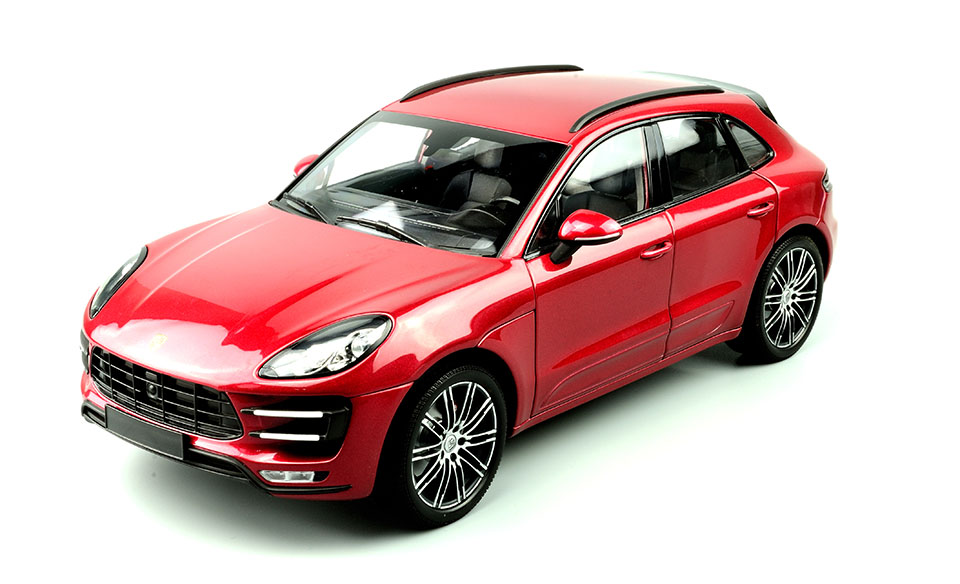 110062506 Porsche Macan Turbo-2013 Red Metallic