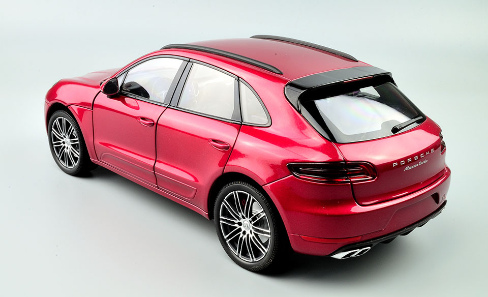 110062506 Porsche Macan Turbo-2013 Red Metallic