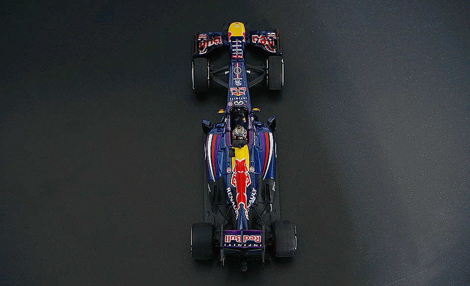 410130901 S.Vettel-2013 Infiniti Red Racing RB9