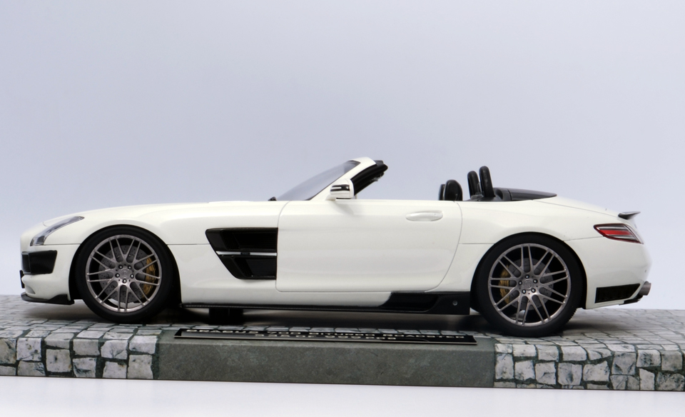 BRABUS 700 Biturbo Roadster-2013 Pearl White