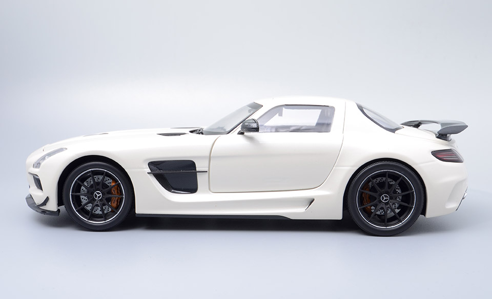 Mercedes-Benz SLS AMG 'Black Series' 2013 White Metallic