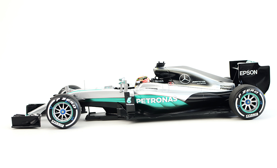 MERCEDES AMG PETRONAS FORMULA ONE TEAM F1 W07 HYBRID -LEWIS HAMILTON - 2016