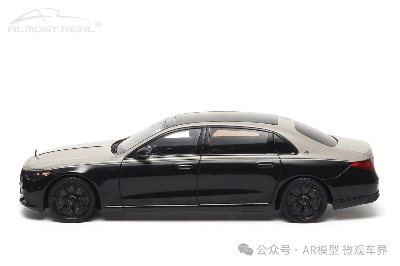 Mercedes-Maybach S-Class Night Series - 2023 - Mojave Silver/Onyx Black 1/18