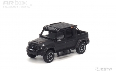 Brabus G 800 Adventure XLP - 2020 - Designo Night Black Magno 1/64  中文：博速 800 探險版 XLP 2020款 亞光黑 1/64  顏色：亞光黑車身，配碳纖維裝飾  比例：1/64  主要特征：博速探險版套件，絞盤，踏板，越野輪轂，越野輪胎