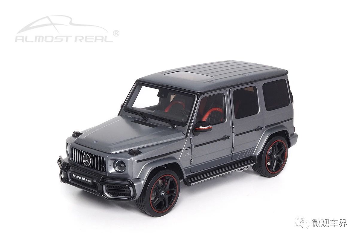 Mercedes-AMG G 63 - 2019 - Designo Platinum Magno 1/18  中文：梅賽德斯-AMG G 63 2019款 亞光鉑金灰 1/18  顏色：亞光灰車身，AMG車身拉花  比例：1/18  主要特征：AMG外觀，分色內飾，分色運動輪轂，前置防撞桿，四門仿真鉸鏈，后門仿真鉸鏈配液