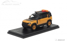 Land Rover Defender 110 - 2020 - Camel Trophy Edition 1/43 中文：路虎衛(wèi)士110 2020款 駱駝杯致敬版 1/43 顏色：黃色，致敬駱駝杯涂裝 比例：1/43 主要特征：A形保護(hù)罩，拖拽尾鉤，儲(chǔ)物箱，行李架，車(chē)頂梯