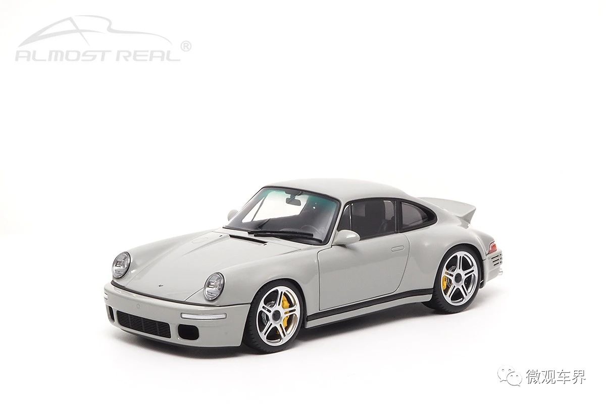 RUF SCR - 2018 - Chalk Grey 1/18 中文：RUF SCR 2018款 粉灰 1/18 顏色：粉灰，黑色內(nèi)飾 比例：1/18 主要特征：經(jīng)典鴨尾，寬體車身